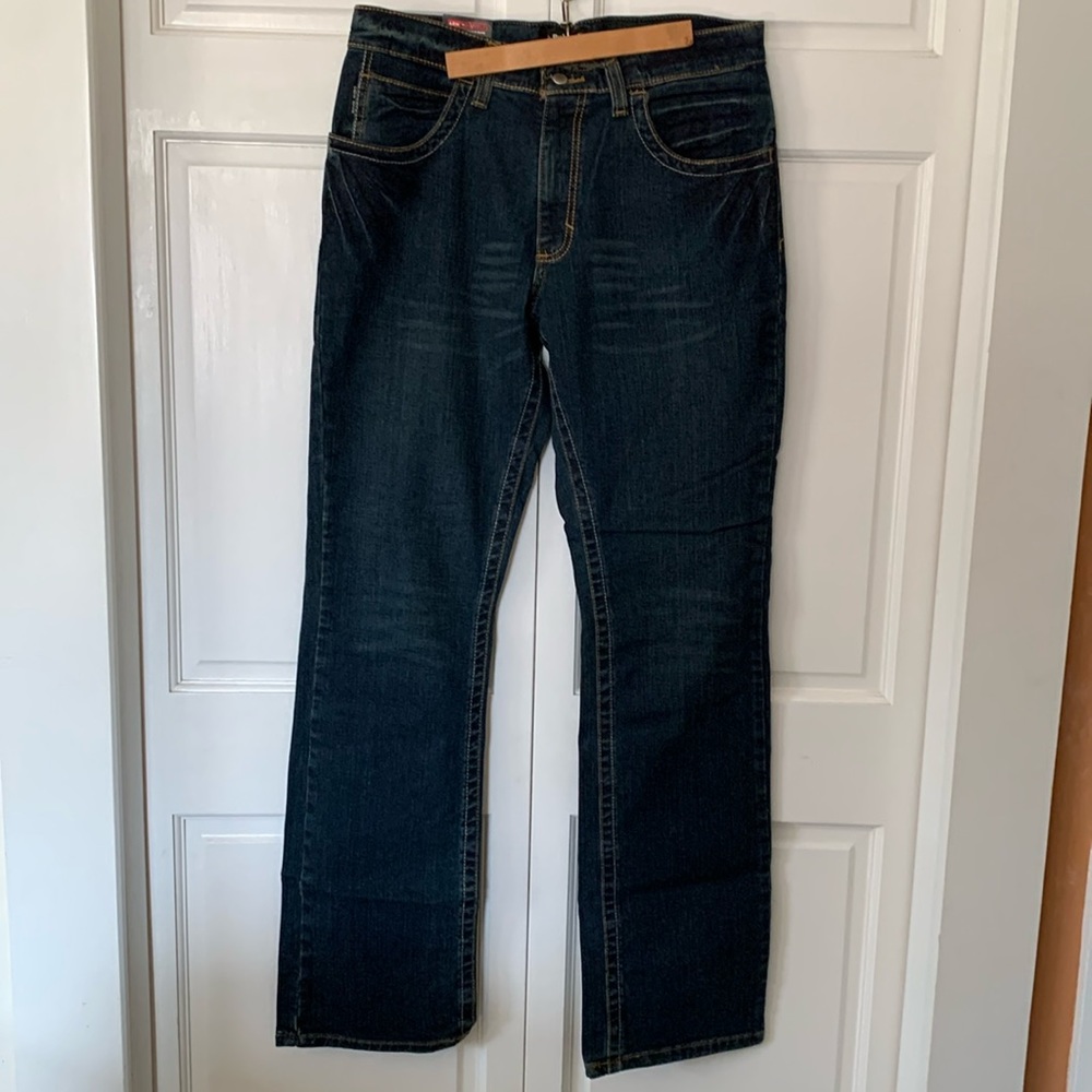 - Bulwark FR flame resistant Men’s Jeans